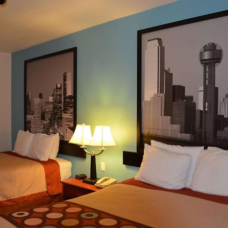 Super 8 By Wyndham Austin/Airport South Hotel Exterior foto