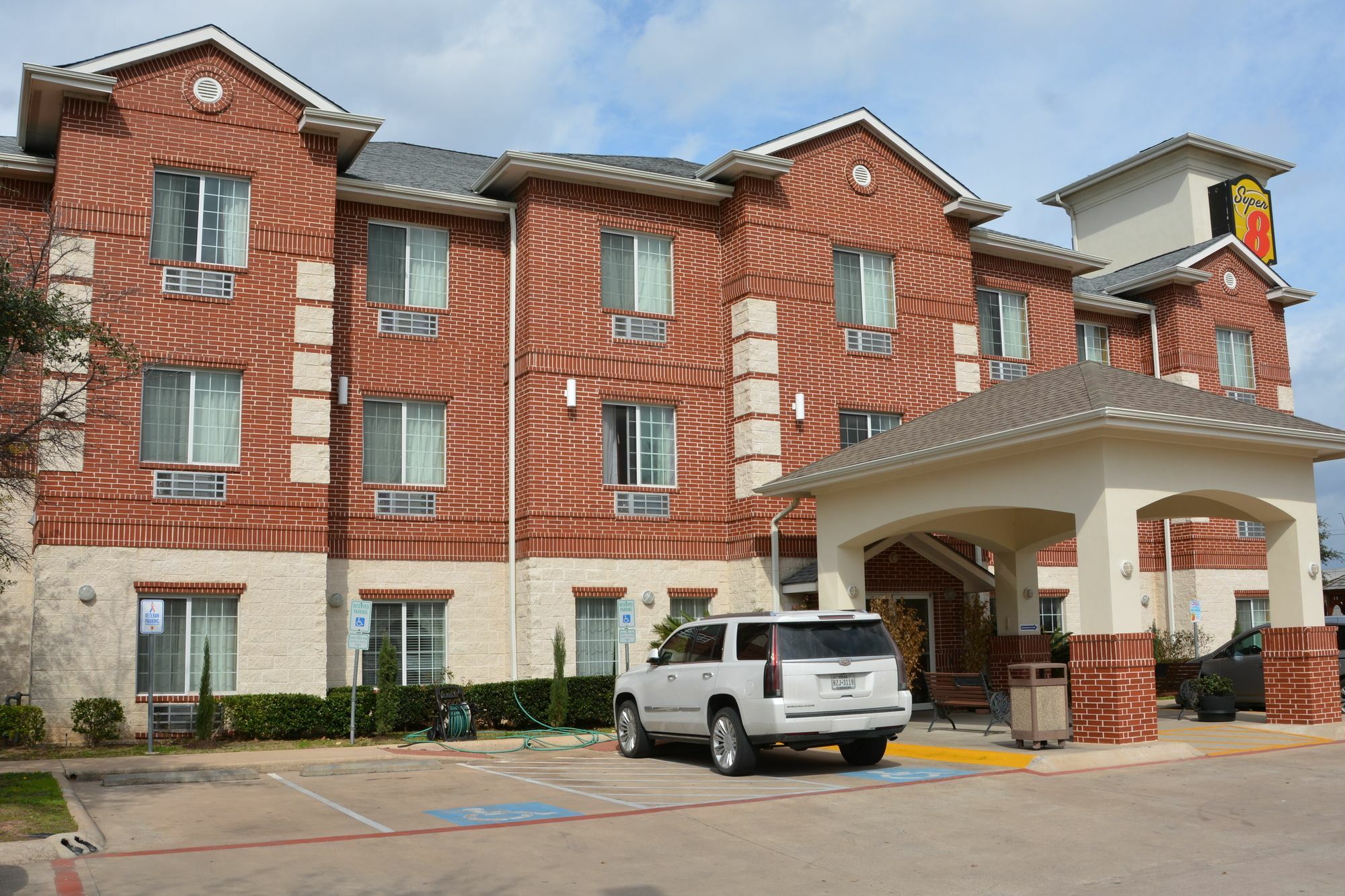 Super 8 By Wyndham Austin/Airport South Hotel Exterior foto